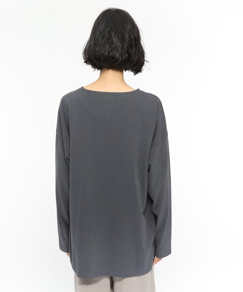 LAKOLE(ラコレ)の「USAコットンBIGロングTシャツ / LAKOLE(Tシャツ/カットソー・レディース・オフホワイト/カーキ/スモーク/ライトベージュ・SMALL/MEDIUM)」の15枚目の写真