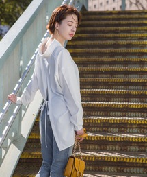 後ろあきロングシャツ