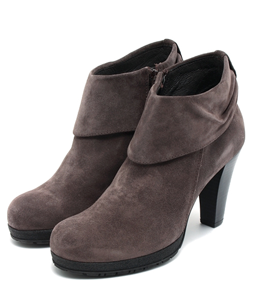 ROSE BUD（ローズバッド）の「(KAREN LIPPS)64151 CAMOSCIO MID HEEL BOOTIE（ブーティ・レディース・ブラック/チャコール・39/35/38/37/36）」の12枚目の写真