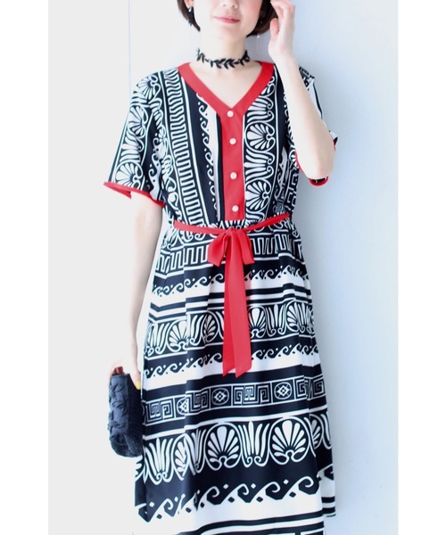 赤いラインがポイントの紋柄ミディアムワンピース ワンピース Cawaii カワイイ のファッション通販 Zozotown