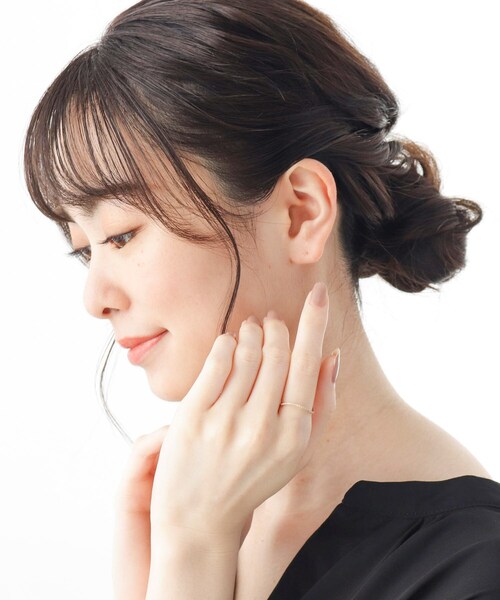 COCOSHNIK（ココシュニック）の「K10ダイヤモンド アシンメトリーウェーブ リング（リング・レディース・アイボリー系・12号/14号/10号）」の9枚目の写真