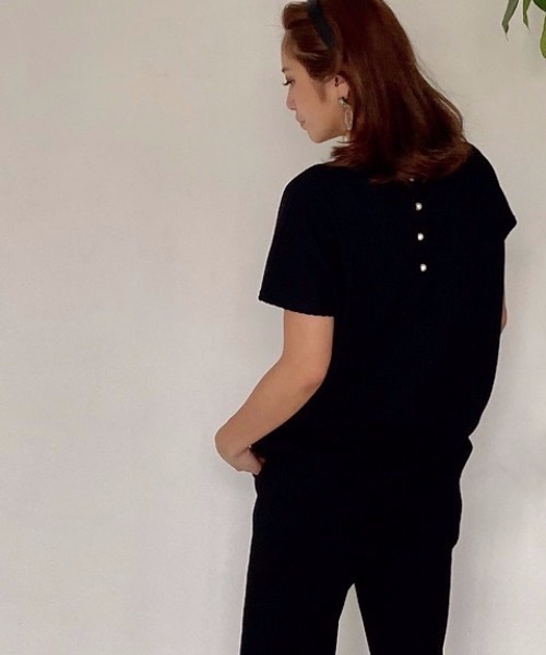 M y u(ミュー)の「前後2way♪パールワッフルT(Tシャツ/カットソー・レディース・ブラック/オフホワイト/ピンク/ラベンダー/ライトベージュ・FREE)」の2枚目の写真