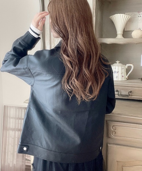 moment+（モーメントプラス）の「【累計販売枚数2万枚突破！】フェイクレザーライダースジャケット（ライダースジャケット・レディース・アイボリー/ブラウン/ブラック/グレイッシュベージュ/モカ・S/M/L）」の12枚目の写真