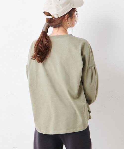 PUAL CE CIN(ピュアルセシン)の「エンボスロゴトート付きロゴ刺繍プルオーバー(Tシャツ/カットソー・レディース・ブラック/ホワイト/オリーブ・FREE)」の12枚目の写真