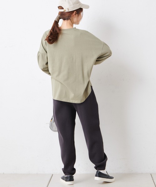 PUAL CE CIN(ピュアルセシン)の「エンボスロゴトート付きロゴ刺繍プルオーバー(Tシャツ/カットソー・レディース・ブラック/ホワイト/オリーブ・FREE)」の14枚目の写真