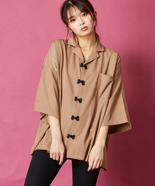 MEMENTISM(メメントイズム)の「ルーズビッグシルエットチャイナ開襟アロハシャツ(シャツ/ブラウス・メンズ・ネイビー/ブルー/グリーン/ウィート/ブラウン/ブラック/ブラウン系/ピンク系/パープル系/ベージュ系/グリーン系/ブラック系/ダークグリーン系/ライトグリーン系/ネイビー系/グレー系・FREE)」の6枚目の写真