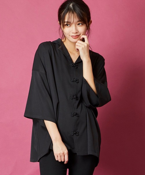 MEMENTISM(メメントイズム)の「ルーズビッグシルエットチャイナ開襟アロハシャツ(シャツ/ブラウス・メンズ・ネイビー/ブルー/グリーン/ウィート/ブラウン/ブラック/ブラウン系/ピンク系/パープル系/ベージュ系/グリーン系/ブラック系/ダークグリーン系/ライトグリーン系/ネイビー系/グレー系・FREE)」の2枚目の写真