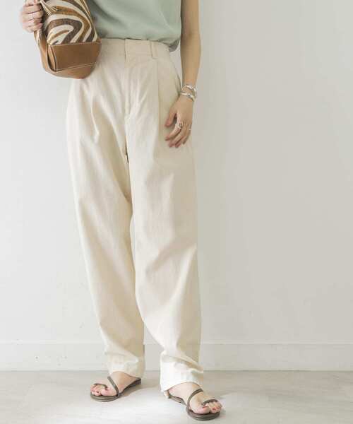 URBAN RESEARCH（アーバンリサーチ）の「ヘムベルトタックパンツ（その他パンツ・レディース・ホワイト系その他/カーキ・38/36）」の8枚目の写真