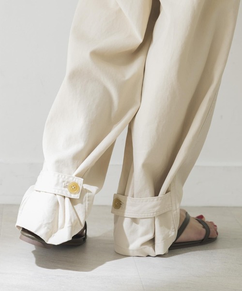 URBAN RESEARCH（アーバンリサーチ）の「ヘムベルトタックパンツ（その他パンツ・レディース・ホワイト系その他/カーキ・38/36）」の11枚目の写真