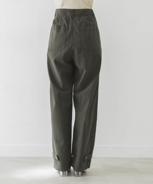 URBAN RESEARCH（アーバンリサーチ）の「ヘムベルトタックパンツ（その他パンツ・レディース・ホワイト系その他/カーキ・38/36）」の14枚目の写真