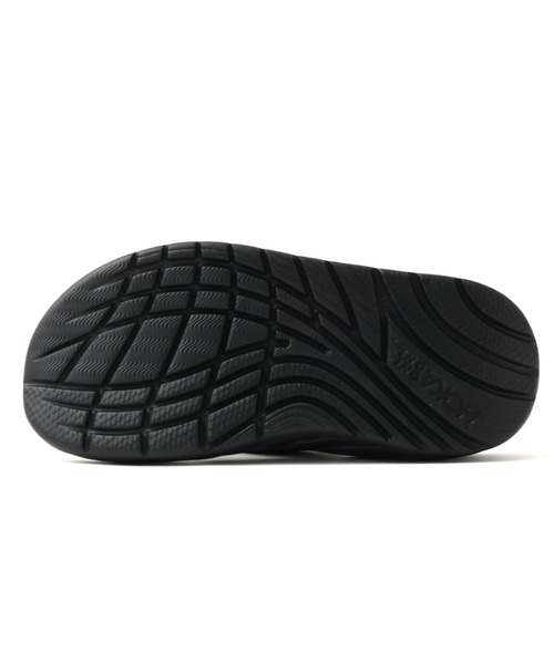HOKA（ホカ）の「HOKA  ORA RECOVERY FLIP / ホカ  オラ リカバリー フリップ（サンダル・レディース・ブラック・23.0cm/24.0cm/25.0cm/22.0cm）」の3枚目の写真