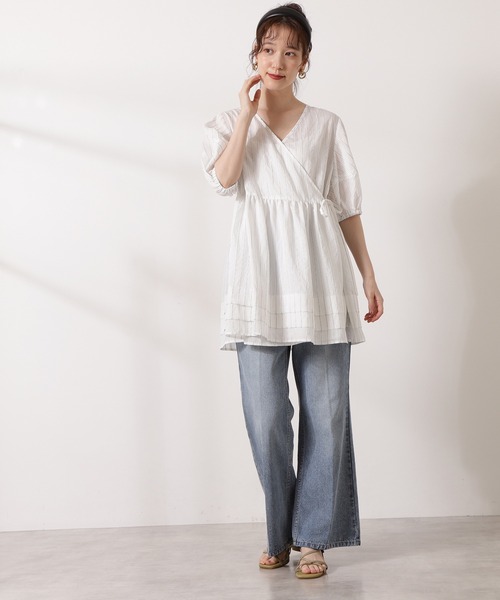 N.（N. Natural Beauty Basic）（エヌエヌナチュラルビューティーベーシック）の「カシュクールチュニックブラウス（シャツ/ブラウス・レディース・ブラック/ホワイト系その他/ブルー系その他・MEDIUM）」の4枚目の写真