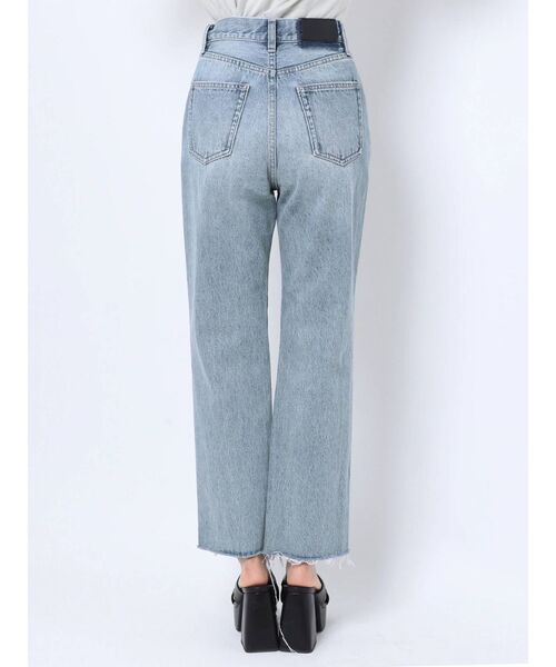 EMODA(エモダ)の「ユーズドクラッシュハイウエストジーンズ(デニムパンツ・レディース・ライトブルー/インディゴブルー・SMALL/MEDIUM/X-SMALL)」の11枚目の写真