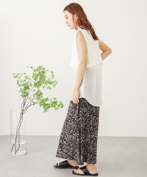 SENSE OF PLACE by URBAN RESEARCH(センスオブプレイスバイアーバンリサーチ)の「ピンタックレイヤードノースリーブシャツ(シャツ/ブラウス・レディース・グリーン/オフホワイト/ブラック・ONE)」の22枚目の写真