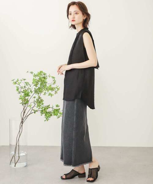 SENSE OF PLACE by URBAN RESEARCH(センスオブプレイスバイアーバンリサーチ)の「ピンタックレイヤードノースリーブシャツ(シャツ/ブラウス・レディース・グリーン/オフホワイト/ブラック・ONE)」の7枚目の写真