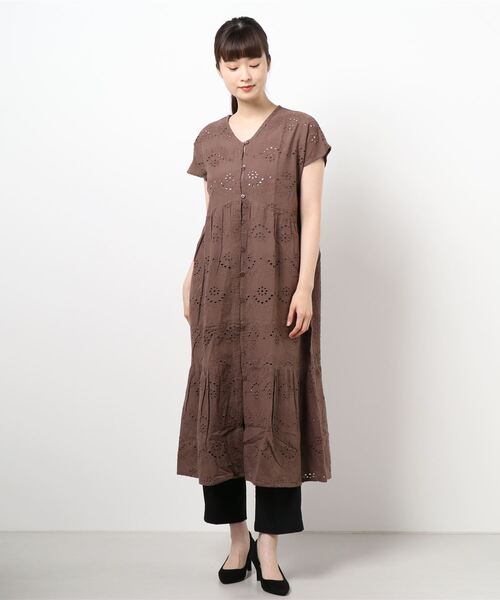 Samansa Mos2 blue（サマンサモスモスブルー）の「シフリーワンピース（ワンピース・レディース・オフホワイト/ブラック/ブラウン・ﾌﾘ-）」の8枚目の写真