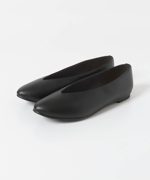 URBAN RESEARCH DOORS（アーバンリサーチドアーズ）の「Vカットパンプス（パンプス・レディース・グレー系その他/ブラック/ホワイト系その他・36/37/35/38）」の7枚目の写真