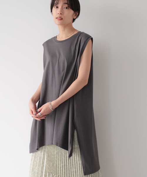 AMERICAN HOLIC(アメリカンホリック)の「前後差ノースリーブカットチュニック(Tシャツ/カットソー・レディース・グレイッシュベージュ/チャコールグレー/オフホワイト/ライトグリーン・L/M)」の1枚目の写真