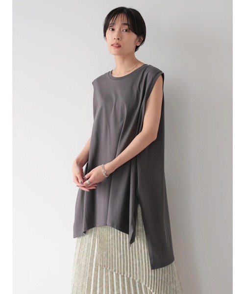 AMERICAN HOLIC(アメリカンホリック)の「前後差ノースリーブカットチュニック(Tシャツ/カットソー・レディース・グレイッシュベージュ/チャコールグレー/オフホワイト/ライトグリーン・L/M)」の11枚目の写真