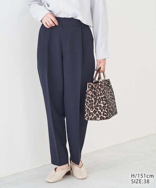 ROPE' PICNIC（ロペピクニック）の「【360°ウルトラストレッチ】【WEB限定・低身長向け】タックテーパードパンツ（その他パンツ・レディース・ブラック/ネイビー/ピンク/グリーン系その他/イエロー系その他3・40/38/36/34）」の3枚目の写真