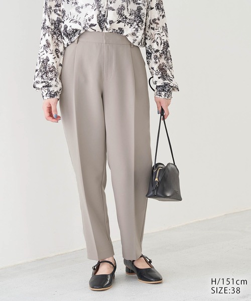 ROPE' PICNIC（ロペピクニック）の「【360°ウルトラストレッチ】【WEB限定・低身長向け】タックテーパードパンツ（その他パンツ・レディース・ブラック/ネイビー/ピンク/グリーン系その他/イエロー系その他3・40/38/36/34）」の4枚目の写真