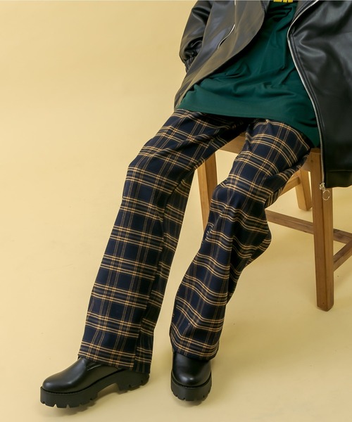 RASVOA(ラスボア)の「チェックストレートパンツ(その他パンツ・レディース・イエロー/ブラック/ネイビー・FREE)」の3枚目の写真