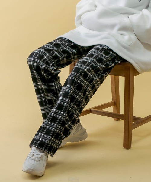 RASVOA(ラスボア)の「チェックストレートパンツ(その他パンツ・レディース・イエロー/ブラック/ネイビー・FREE)」の1枚目の写真