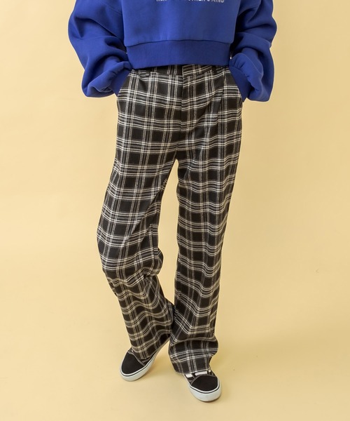 RASVOA(ラスボア)の「チェックストレートパンツ(その他パンツ・レディース・イエロー/ブラック/ネイビー・FREE)」の6枚目の写真