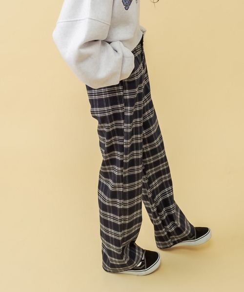 RASVOA(ラスボア)の「チェックストレートパンツ(その他パンツ・レディース・イエロー/ブラック/ネイビー・FREE)」の8枚目の写真