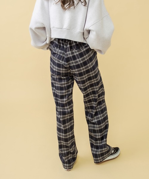 RASVOA(ラスボア)の「チェックストレートパンツ(その他パンツ・レディース・イエロー/ブラック/ネイビー・FREE)」の12枚目の写真