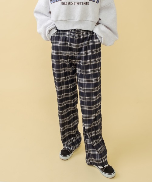 RASVOA(ラスボア)の「チェックストレートパンツ(その他パンツ・レディース・イエロー/ブラック/ネイビー・FREE)」の16枚目の写真