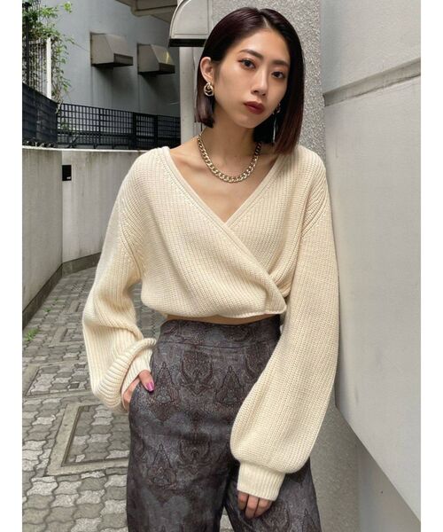 EMODA(エモダ)の「フロントクロスリブニット(ニット/セーター・レディース・ブラック/カーキ/ブルー/アイボリー・FREE)」の11枚目の写真