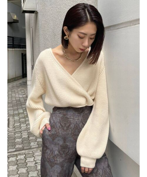 EMODA(エモダ)の「フロントクロスリブニット(ニット/セーター・レディース・ブラック/カーキ/ブルー/アイボリー・FREE)」の12枚目の写真