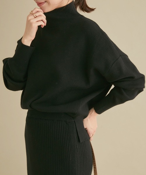 VIS（ビス）の「【セットアップ対応】ゆったりしたフォルムがかわいいハイネックミラノリブプルオーバー（ニット/セーター・レディース・ブラック/サックスブルー/キナリ/ブラウン系その他2・FREE）」の3枚目の写真