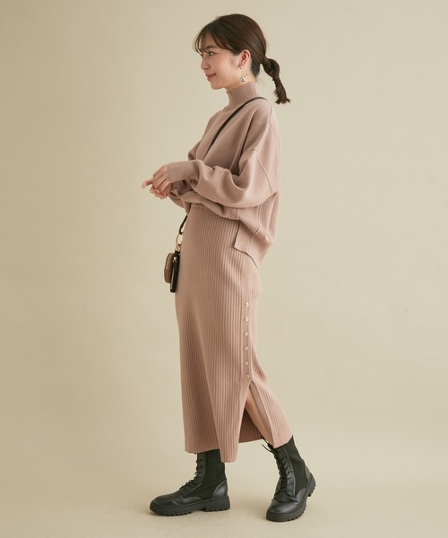 VIS（ビス）の「【セットアップ対応】ゆったりしたフォルムがかわいいハイネックミラノリブプルオーバー（ニット/セーター・レディース・ブラック/サックスブルー/キナリ/ブラウン系その他2・FREE）」の20枚目の写真