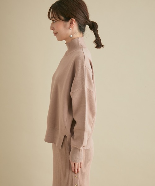 VIS（ビス）の「【セットアップ対応】ゆったりしたフォルムがかわいいハイネックミラノリブプルオーバー（ニット/セーター・レディース・ブラック/サックスブルー/キナリ/ブラウン系その他2・FREE）」の6枚目の写真