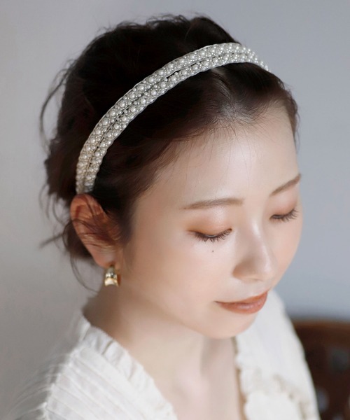 ANEMONE(アネモネ)の「ビーズ刺しゅうスリムカチューシャ(カチューシャ・レディース・ホワイト/ブラック・FREE)」の8枚目の写真