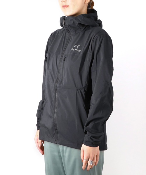 ARC'TERYX（アークテリクス）の「ARC'TERYX SQUAMISH HOODYアークテリクス スコーミッシュ フーディー マウンテンパーカー（マウンテンパーカー・レディース・ブラック・SMALL/MEDIUM）」の3枚目の写真