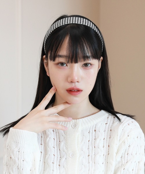 by muni:r（バイ ムニール）の「ハイティーン ムード  ハウンド チェック ヘアバンド（カチューシャ・レディース・ブラウン/アイボリー/ブラウン系その他・ONE SIZE）」の2枚目の写真