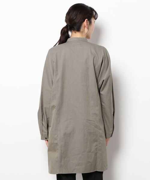 UNFIL（アンフィル）の「【unfil】エジプトコットンツイル オーバーサイズシャツ WOMEN（シャツ/ブラウス・レディース・ブラック系その他・1）」の2枚目の写真