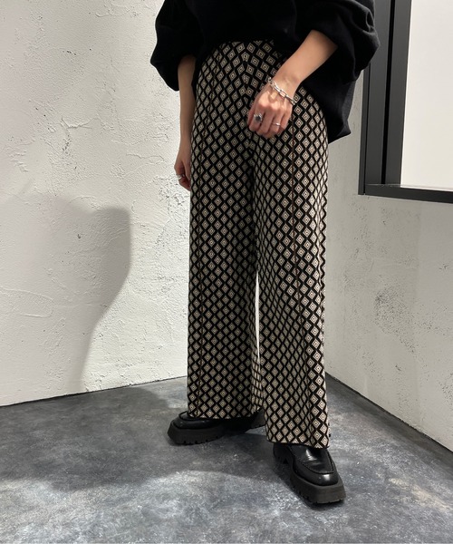 apres jour mignon（アプレジュールミニョン）の「ジャガードニットパンツ【ZOZOTOWN限定アイテム】（その他パンツ・レディース・ブラック系その他/ダークブルー/ブラウン系その他・SMALL/X-LARGE/MEDIUM）」の4枚目の写真