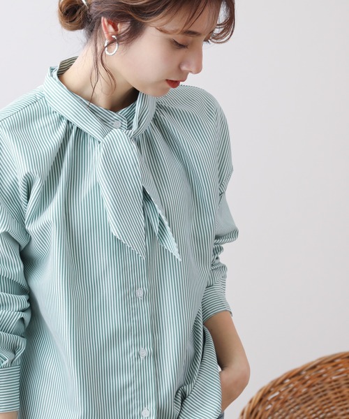 frames RAY CASSIN（フレームスレイカズン）の「WEB限定 2WAYボウタイ付バンドカラーブラウス（シャツ/ブラウス・レディース・レッド/ブルー/グリーン・FREE）」の8枚目の写真