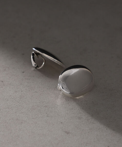 PHILIPPE AUDIBERT(フィリップ オーディベール)の「PHILIPPE AUDIBERT / TALIA イヤリング(イヤリング・レディース・シルバー・ONE SIZE)」の3枚目の写真