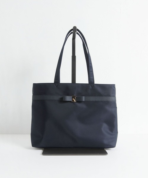 tocco closet(トッコ クローゼット)の「リボンテープナイロンバッグ(ハンドバッグ・レディース・ブラック/ベージュ/ネイビー・FREE)」の22枚目の写真