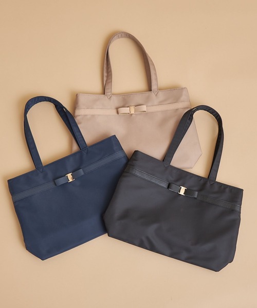 tocco closet(トッコ クローゼット)の「リボンテープナイロンバッグ(ハンドバッグ・レディース・ブラック/ベージュ/ネイビー・FREE)」の9枚目の写真