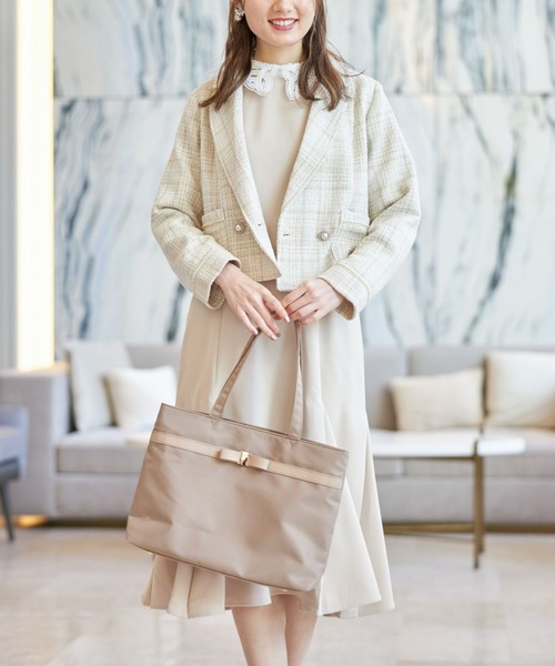 tocco closet(トッコ クローゼット)の「リボンテープナイロンバッグ(ハンドバッグ・レディース・ブラック/ベージュ/ネイビー・FREE)」の20枚目の写真