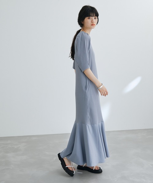 ADAM ET ROPE'（アダムエロペ）の「【一部直営店舗・WEB限定】マーメイドコンビワンピース（ワンピース・レディース・サックスブルー/ベージュ/ブラック・FREE）」の19枚目の写真