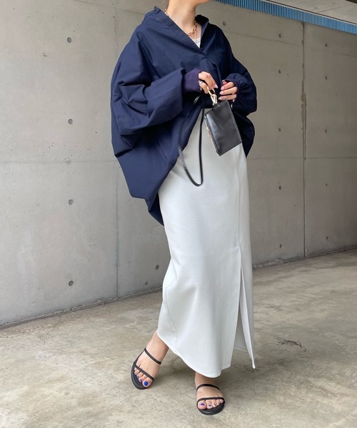 DouDou（ドゥドゥ）の「ポンチスリットスカート（スカート・レディース・ブラック/サックスブルー・38/36）」の5枚目の写真