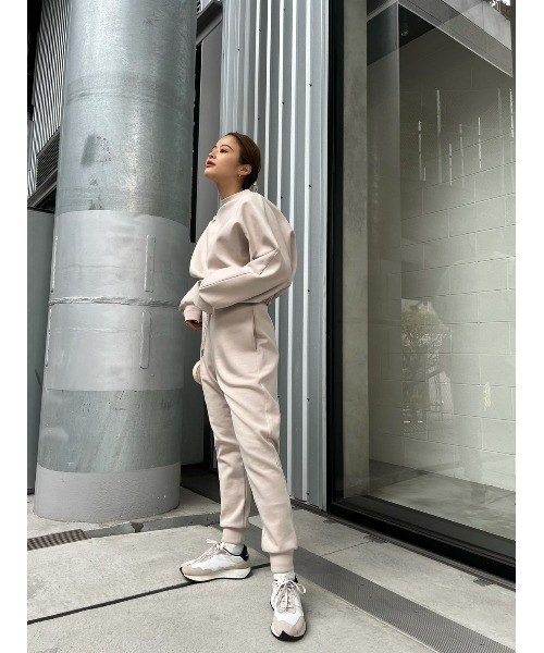 TRUNC(トランクエイティーエイト)の「Waist Shirring Jogger Pants(スウェットパンツ・レディース・ベージュ・FREE)」の2枚目の写真