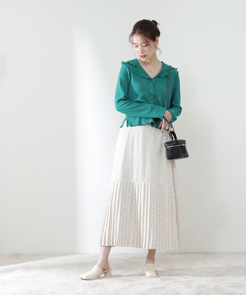 N.（N. Natural Beauty Basic）（エヌエヌナチュラルビューティーベーシック）の「襟付シャーリングメロウカットソー（Tシャツ/カットソー・レディース・ブラック/パープル/グリーン・MEDIUM）」の11枚目の写真